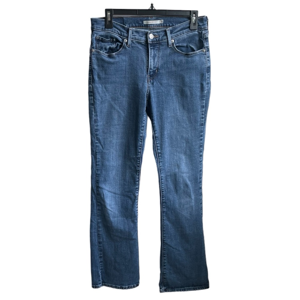 Levi’s Classic Bootcut Jeans (Size 6)
